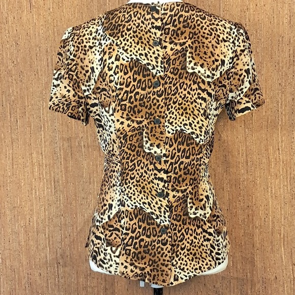 Vtg‎ PETITE SOPHISTICATE 2 Lux 100% Silk Fitted Animal Print Blouse Back Button - Picture 5 of 8
